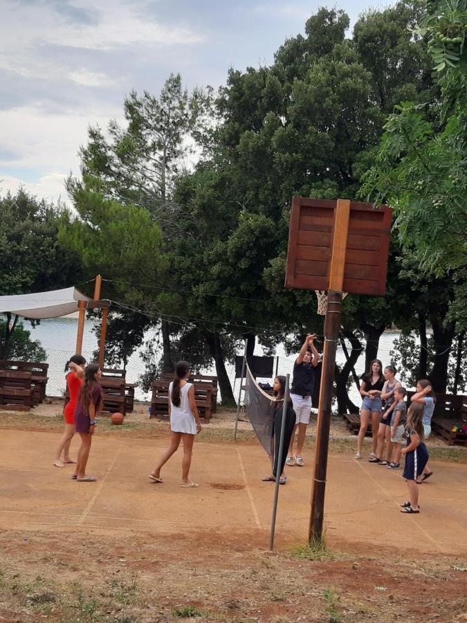 Grand Veles Camp Hotel Banjole Ngoại thất bức ảnh