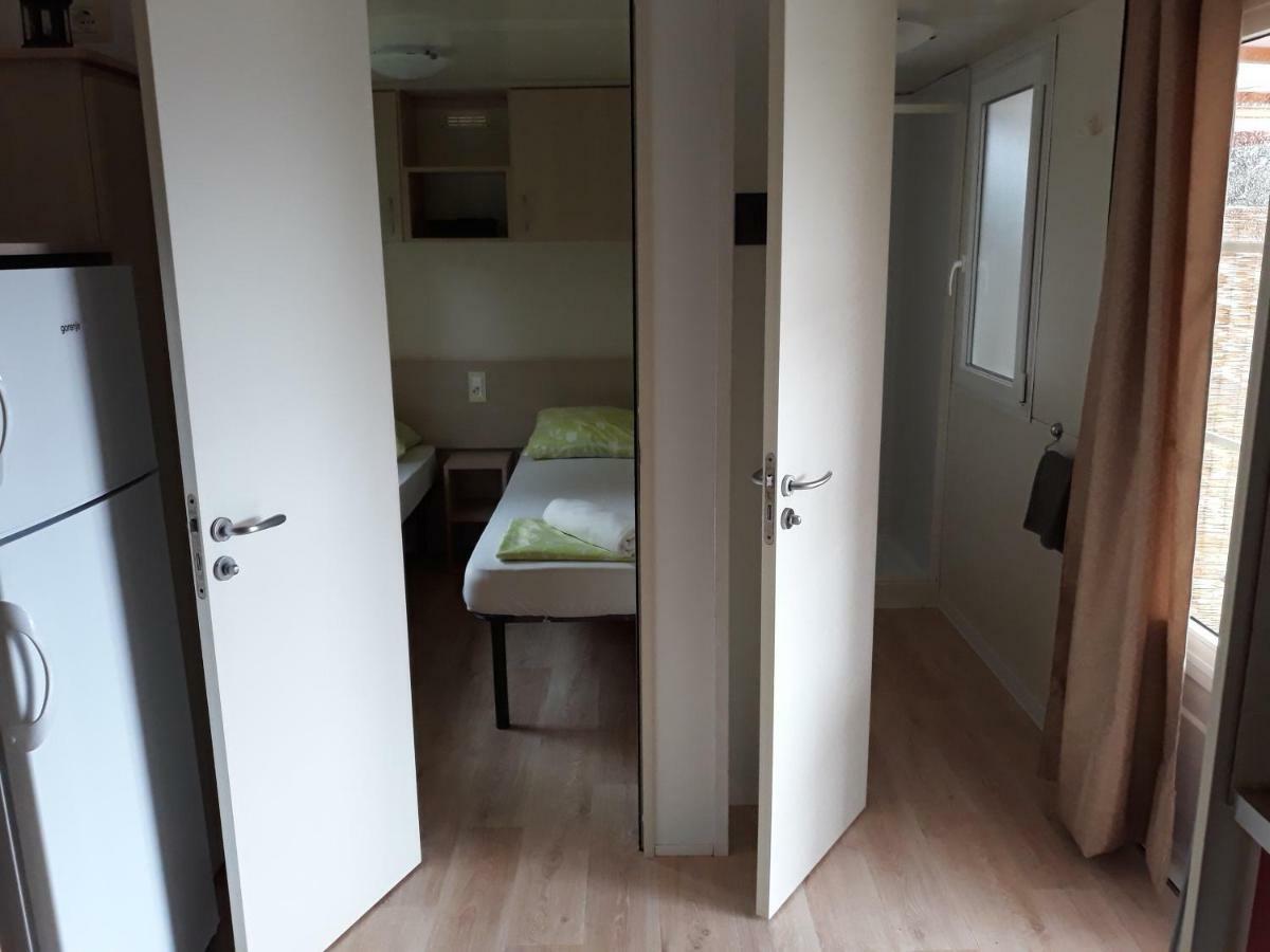 Grand Veles Camp Hotel Banjole Ngoại thất bức ảnh